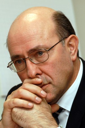 La venta de servidores en la pyme y de portátiles tiran del negocio de Fujitsu Siemens en España