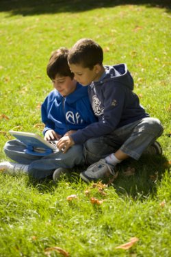 Inves lanza el primer portátil para niños