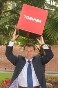 Toshiba muestra cautela ante el final del ejercicio