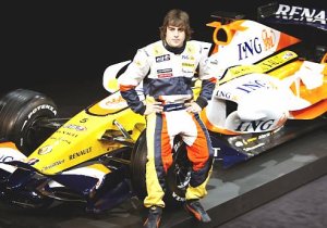 Fernando Alonso y el equipo ING Renault firman con HP