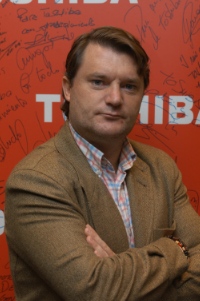 Toshiba venderá portátiles a la enseñanza privada de todo el país