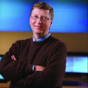 Bill Gates cree que poner PC en los colegios es «una buena inversión»
