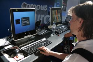 Valencia navega en la Red con la Campus Party