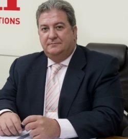 Oki salva los muebles en la primera recta del ejercicio