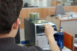 El Gobierno da marcha atrás y asegura que no se va a cerrar ninguna web