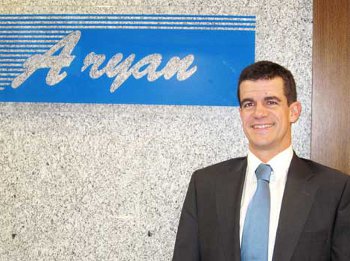 Newland ficha como mayorista a Aryan