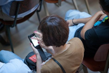 Medio millón menos de líneas móviles en octubre