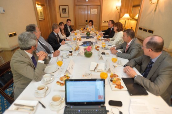 Mesa redonda Recyclia