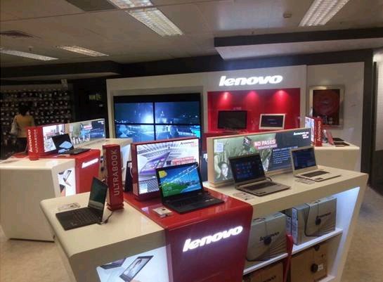 Espacio Lenovo en El Corte Inglés