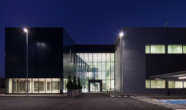 El CPD de Telefónica Alcalá Data Center de noche.