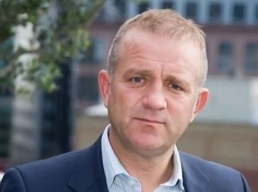 Barrie Desmond, Exclusive.