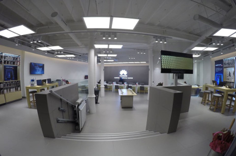 Huawei estrena un centro de experiencia en Barcelona