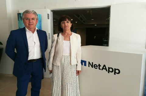 Francisco Torres-Brizuela y María José Miranda, de NetApp.