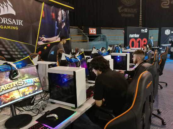 Evento de gaming del mayorista MCR