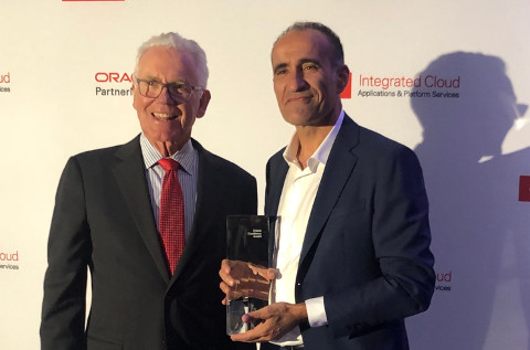 Jeff Henley, viceconsejero ejecutivo de Oracle Corporation, junto a Javier Barrio, director comercial de Avanttic.