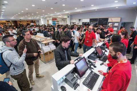 Una tienda de Xiaomi en el día de su inauguración.