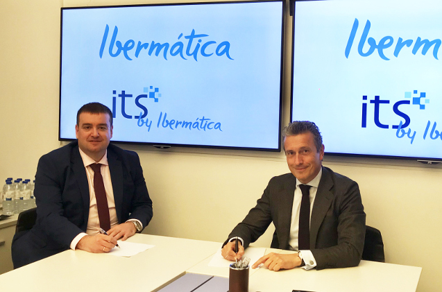 Los directivos de ITS e Ibermática sellan el acuerdo de adquisición.