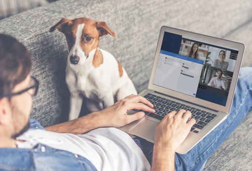 Sólo un tercio de los que teletrabajan tienen PC y móvil de empresa