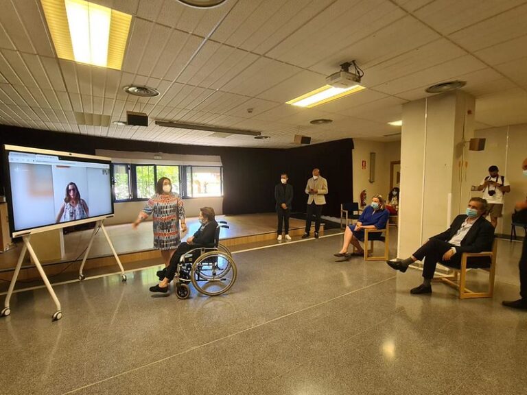 Vodafone desplegará una red Wi-Fi en 38 residencias de Castilla y León.