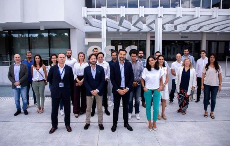 Presentación de cursos de Arrow en el ESIC.