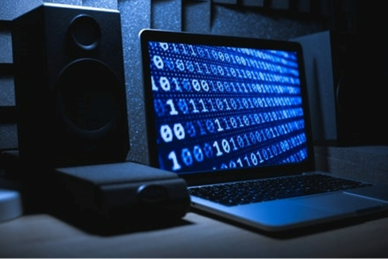 Wiper: ¿Cómo funciona el programa malicioso que borra los datos?