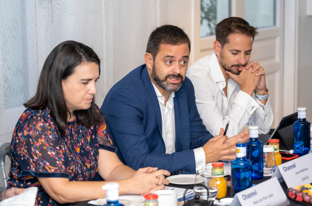 Javier Martín, education business manager de Lenovo, en un momento del debate de educación