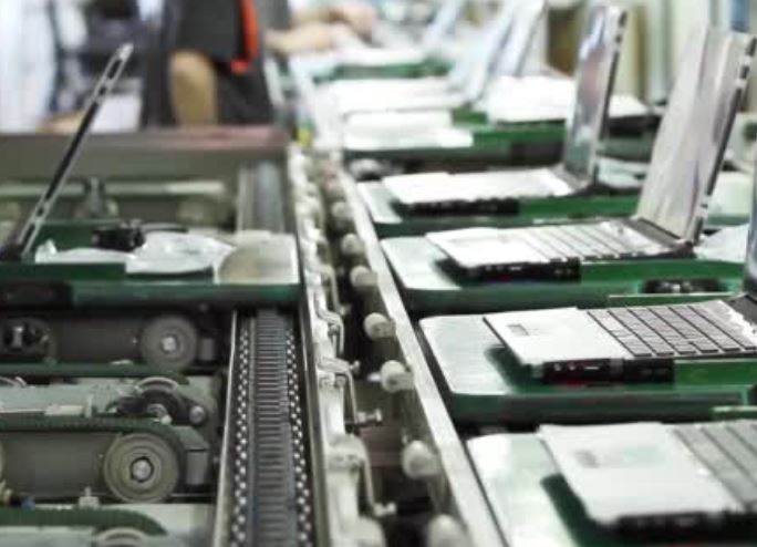 Planta de fabricación de portátiles. 