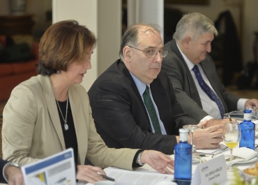 Mónica Hidalgo, directora de CHANNEL PARTNER, y Ángel Herrero, de Samsung Mónica Hidalgo, directora de CHANNEL PARTNER, y Ángel Herrero, de Samsung