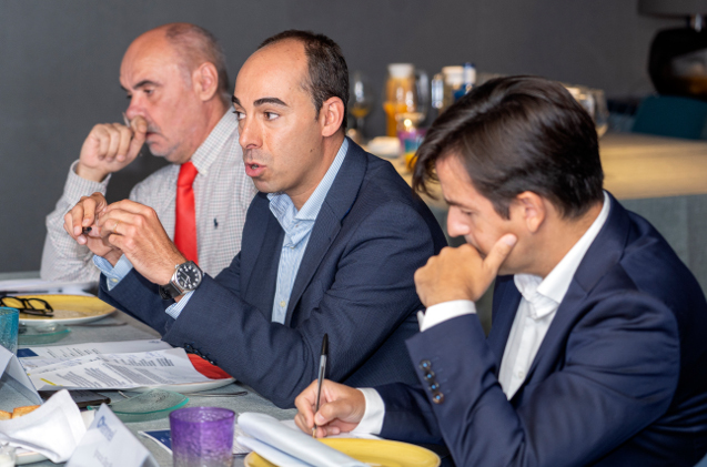 Néstor Giner, de Epson, en un momento del debate.